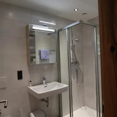 Gaestehaus Bliem Bed & Breakfast 3*