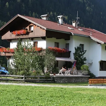 Gaestehaus Bliem Bed & Breakfast Mayrhofen